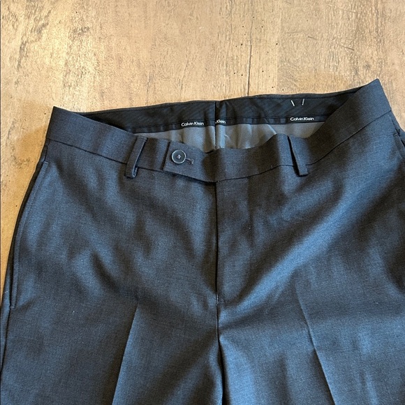 Calvin Klein Charcoal Dress Pants for Men 30 x 30 - Picture 2 of 7